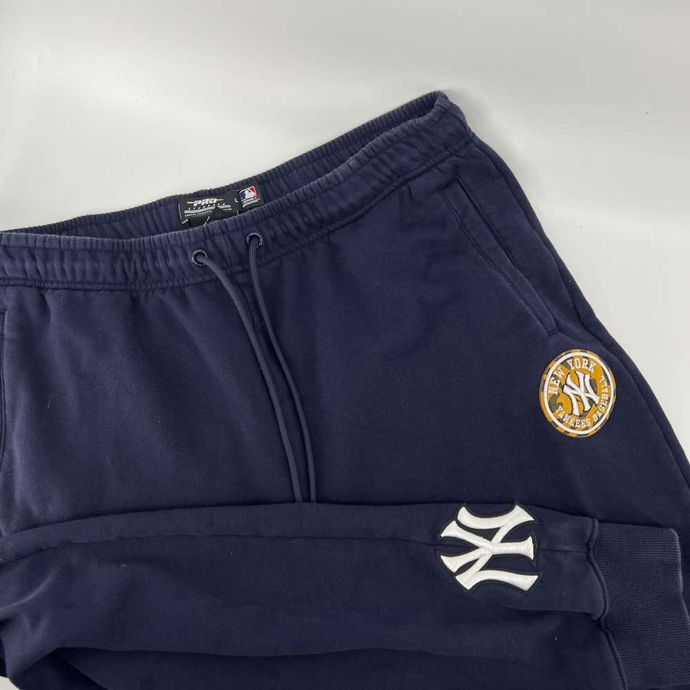 Pro Standard NY Yankees Luxury Athletic Jogger Sweatpants Navy Size L MLB Logo